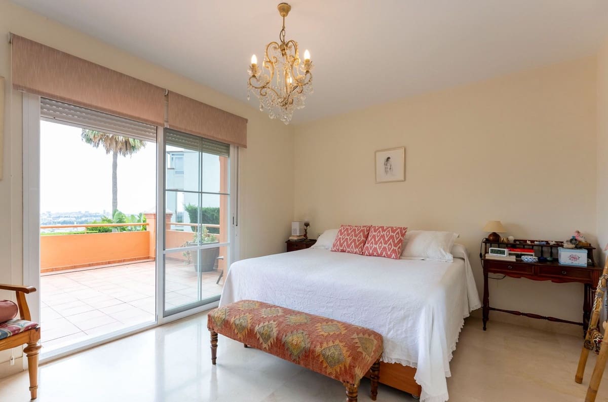 3 soveværelse Villa til salg i Mijas med swimmingpool - € 735.000 (Ref: 9152459)