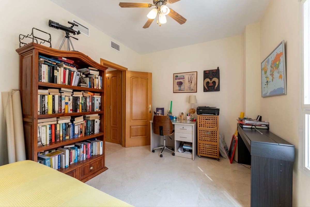 3 soveværelse Villa til salg i Mijas med swimmingpool - € 735.000 (Ref: 9152459)