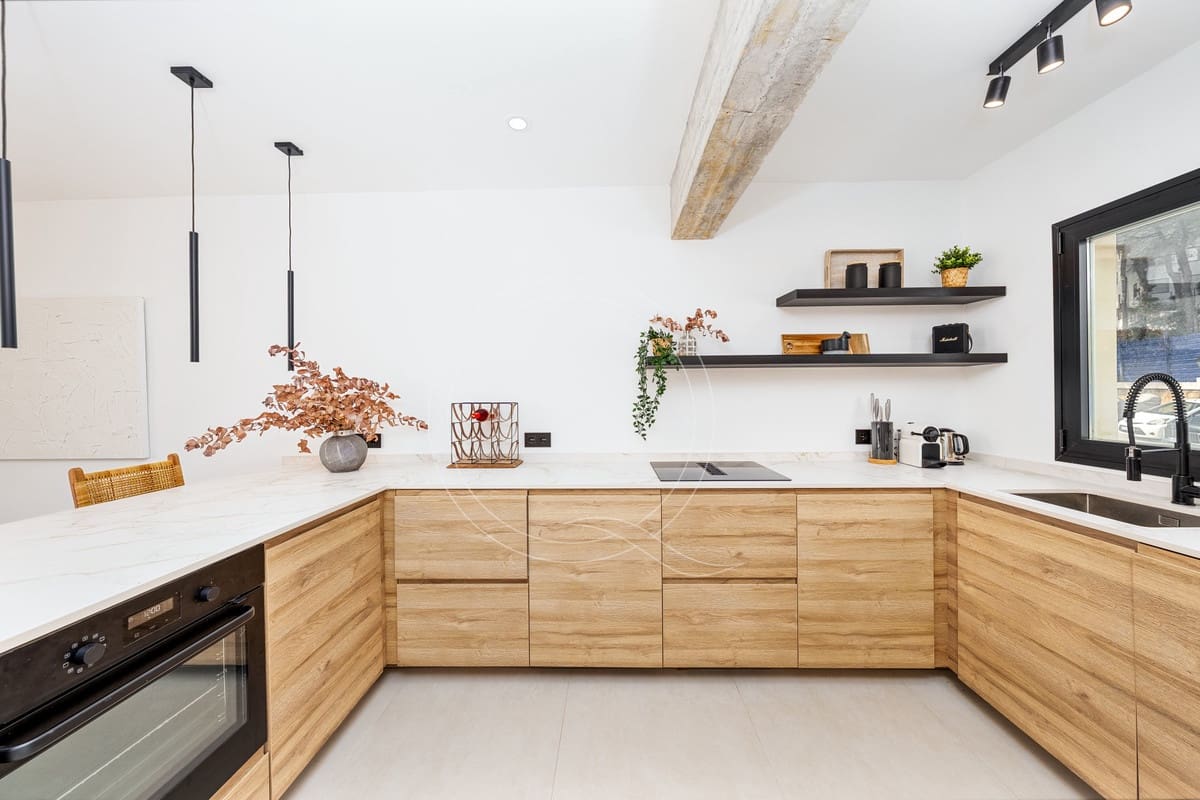 3 slaapkamer Appartement te koop in Nueva Andalucia met zwembad - € 850.000 (Ref: 9152475)