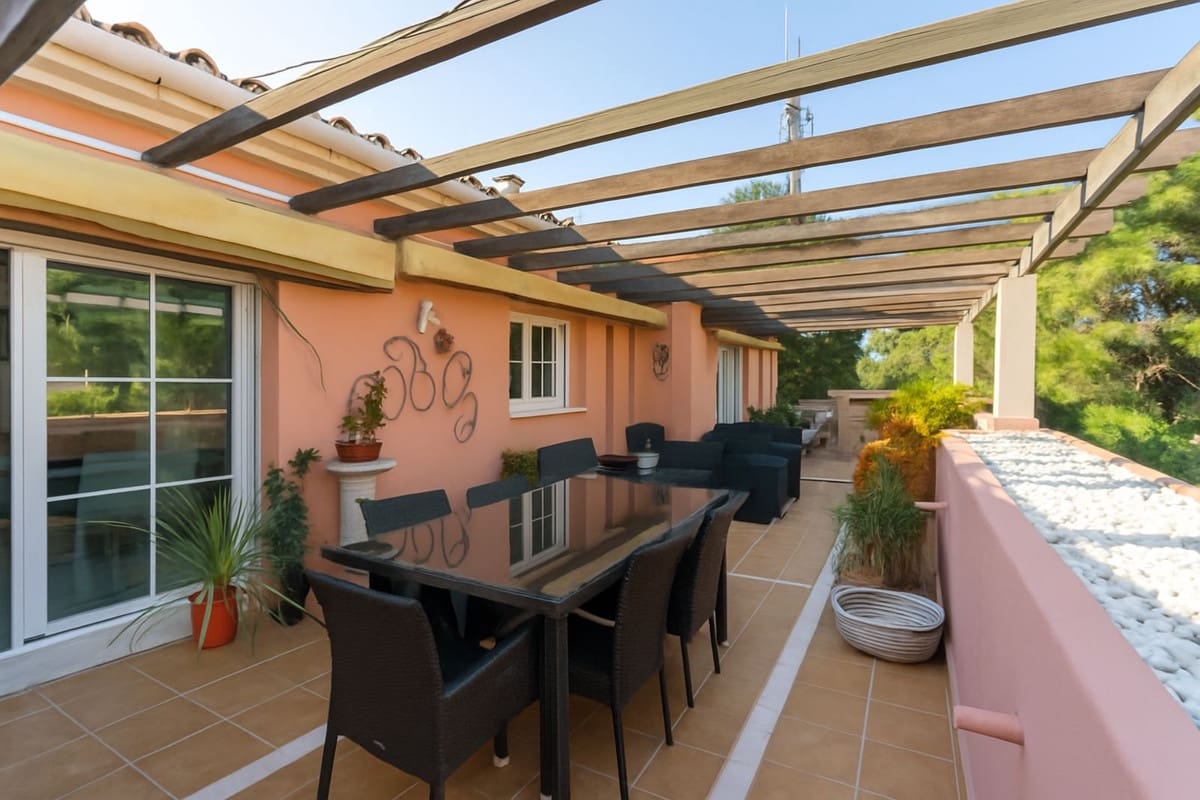 2 soveværelse Penthouse til salg i Elviria med swimmingpool - € 495.000 (Ref: 9154395)