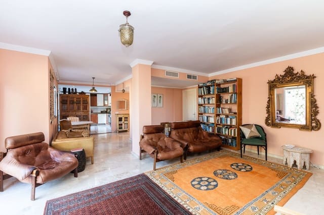 2 bedroom Penthouse for sale in Elviria, Marbella with pool - € 495,000 (Ref: 9154395)