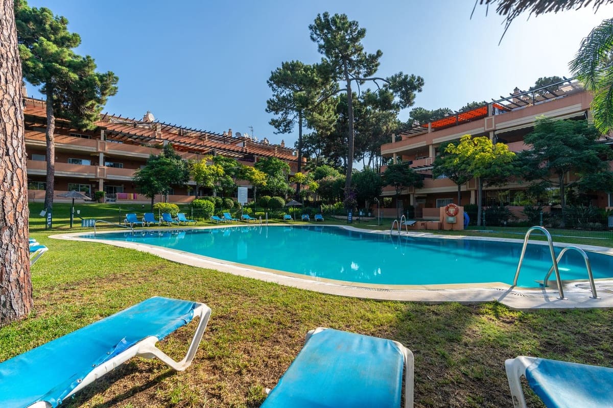 2 soveværelse Penthouse til salg i Elviria med swimmingpool - € 495.000 (Ref: 9154395)