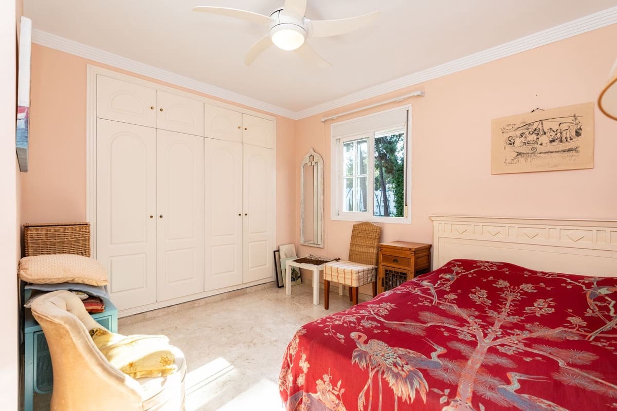 2 soveværelse Penthouse til salg i Elviria med swimmingpool - € 495.000 (Ref: 9154395)