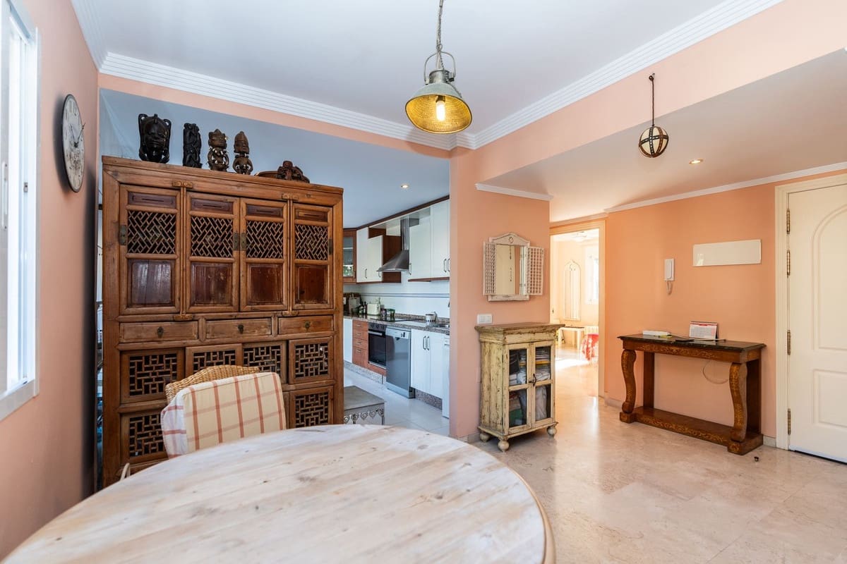 2 soveværelse Penthouse til salg i Elviria med swimmingpool - € 495.000 (Ref: 9154395)