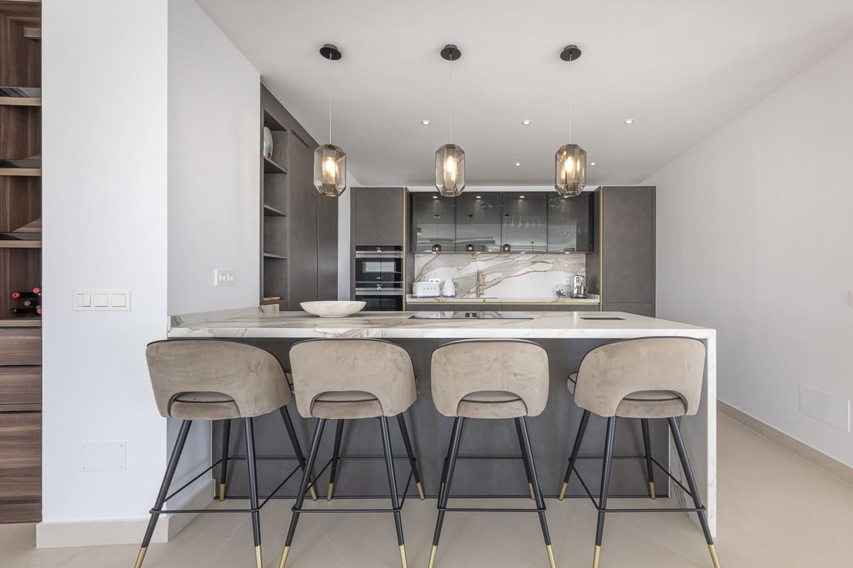 3 quarto Apartamento para venda em Golden Mile com piscina - 1 560 000 € (Ref: 9177777)