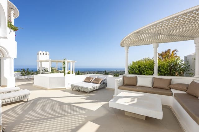 3 bedroom Apartment for sale in La Carolina - Guadalpín, Marbella with pool - € 1,560,000 (Ref: 9177777)