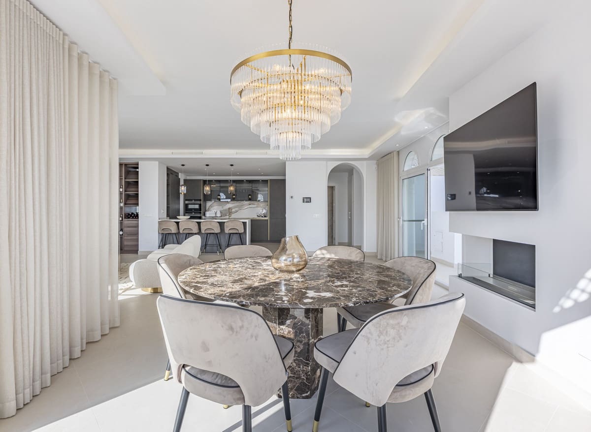 3 quarto Apartamento para venda em Golden Mile com piscina - 1 560 000 € (Ref: 9177777)