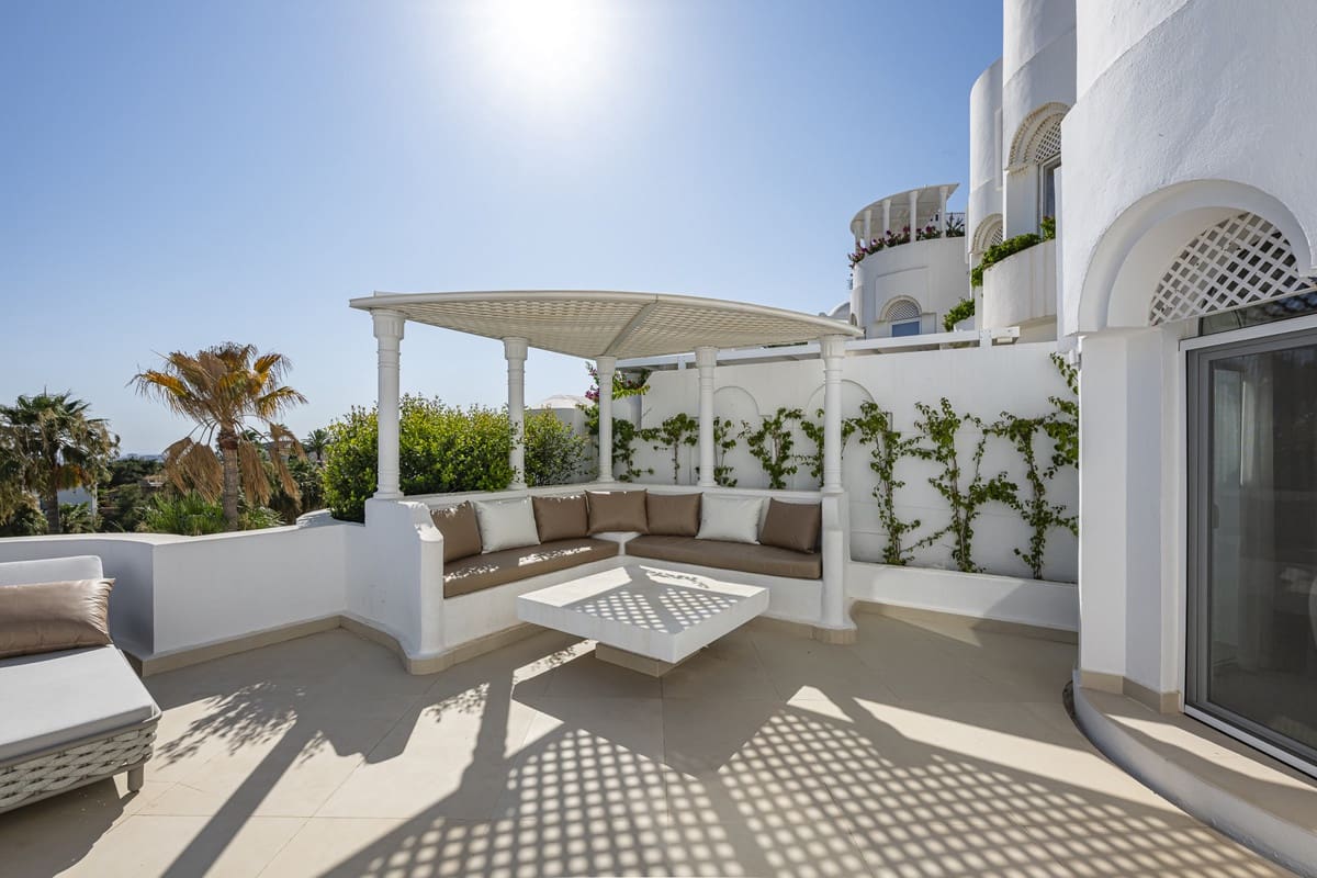 3 quarto Apartamento para venda em Golden Mile com piscina - 1 560 000 € (Ref: 9177777)