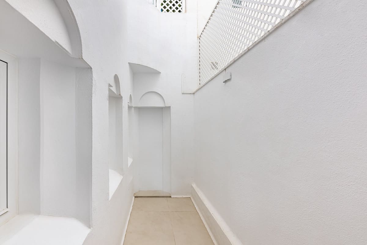 3 quarto Apartamento para venda em Golden Mile com piscina - 1 560 000 € (Ref: 9177777)