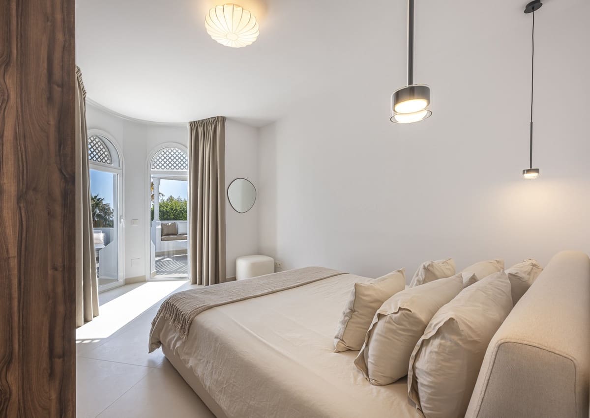 3 quarto Apartamento para venda em Golden Mile com piscina - 1 560 000 € (Ref: 9177777)