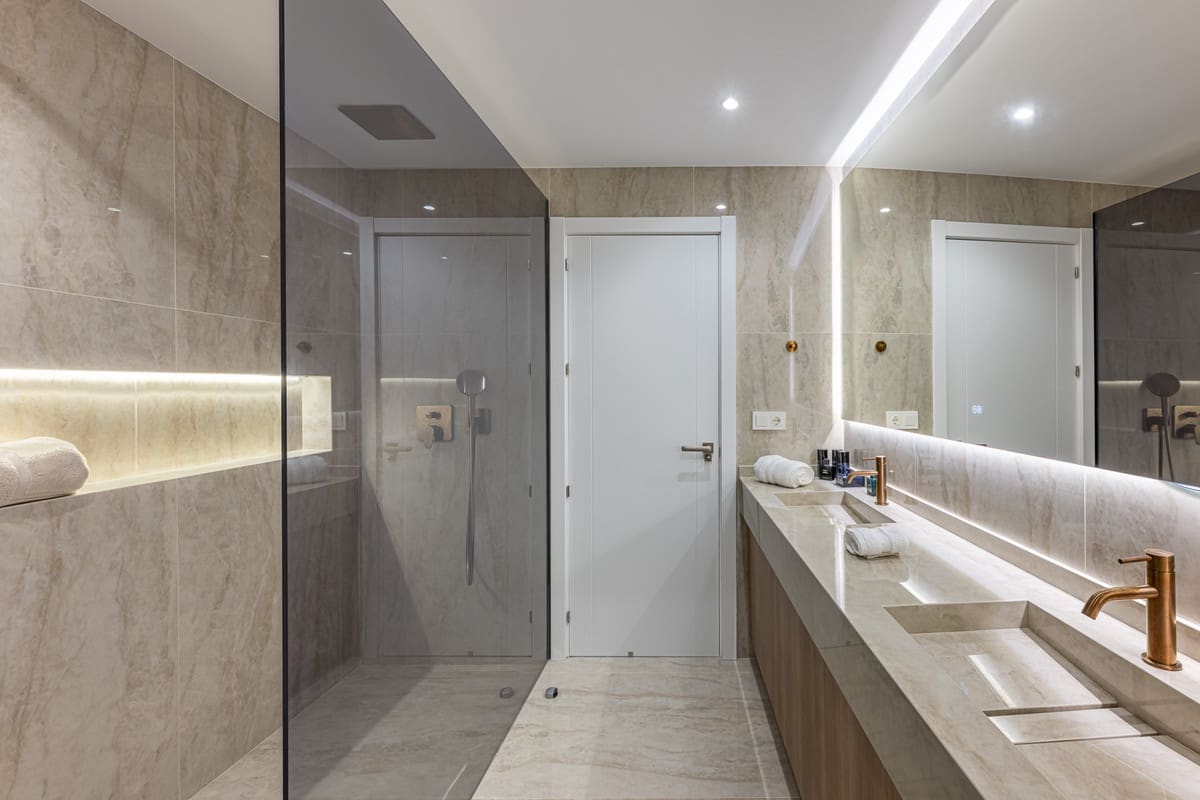 3 quarto Apartamento para venda em Golden Mile com piscina - 1 560 000 € (Ref: 9177777)