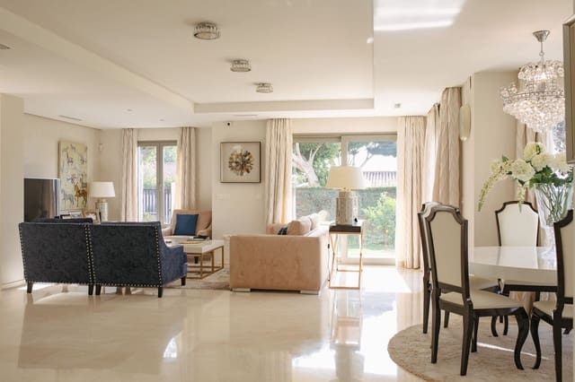 5 soveværelse Villa til salg i Casco Antiguo, Marbella med swimmingpool - € 3.950.000 (Ref: 9177790)