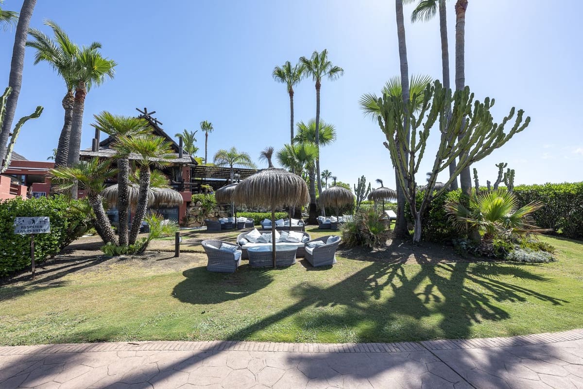 Apartamento de 3 habitaciones en Guadalmansa en venta con piscina - 2.350.000 € (Ref: 9206900)