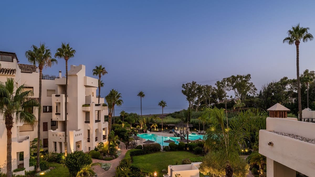 3 soverom Leilighet til salgs i Estepona med svømmebasseng - € 1 995 000 (Ref: 9206906)