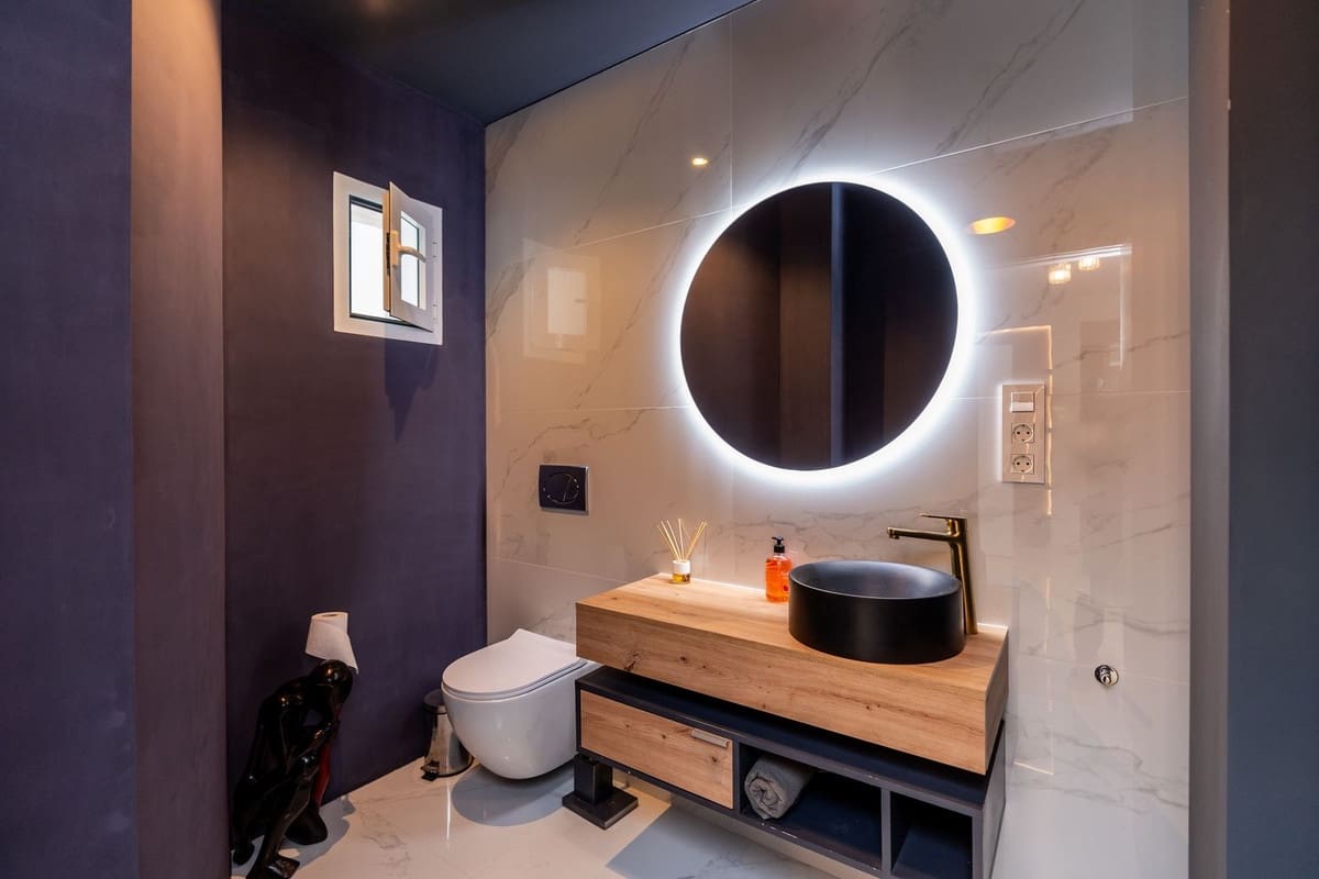 4 bedroom Villa for sale in Marbella with pool - € 1,290,000 (Ref: 9217786)