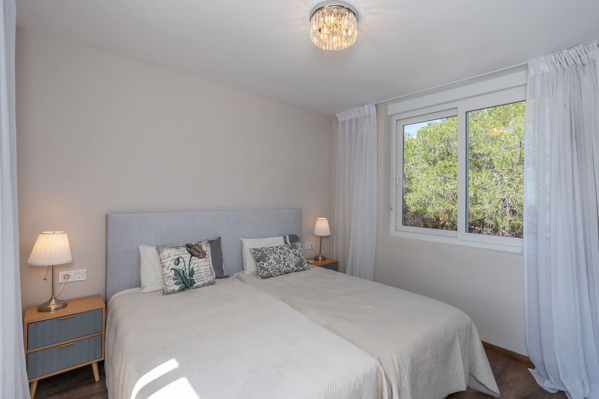 4 slaapkamer Villa te koop in Marbella met zwembad garage - € 1.180.000 (Ref: 9217786)