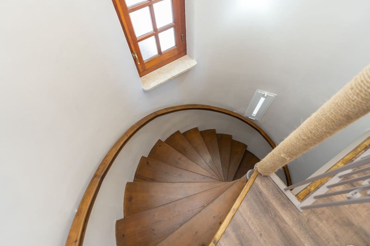 4 slaapkamer Villa te koop in Marbella met zwembad garage - € 1.180.000 (Ref: 9217786)