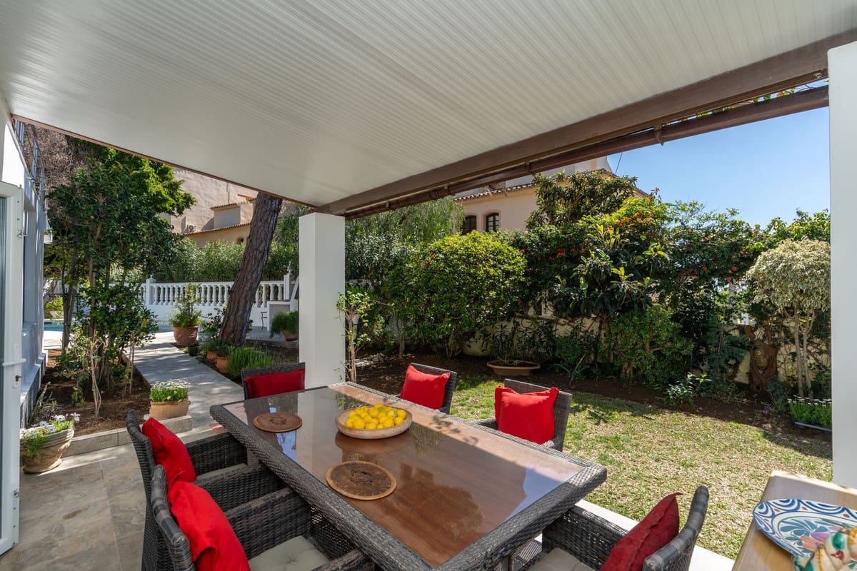 4 slaapkamer Villa te koop in Marbella met zwembad garage - € 1.180.000 (Ref: 9217786)