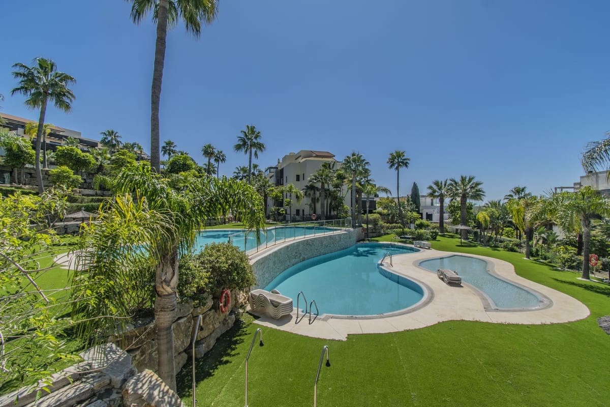 2 bedroom Apartment for sale in Los Flamingos with pool - € 419,000 (Ref: 9248310)