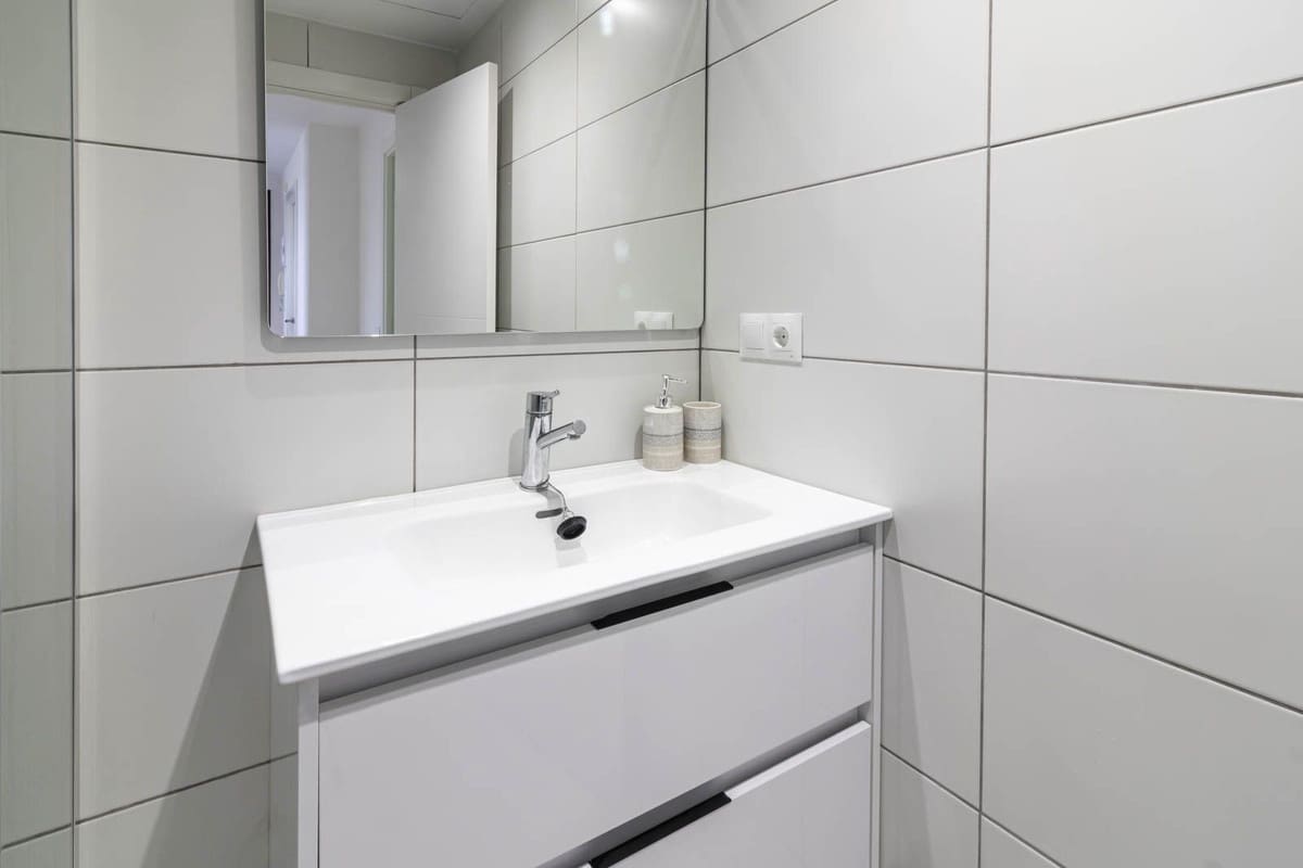 3 soveværelse Lejlighed til salg i Los Flamingos med swimmingpool - € 650.000 (Ref: 9276562)