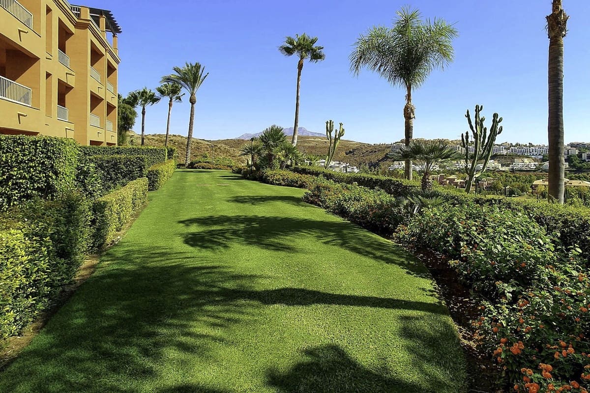 3 soveværelse Lejlighed til salg i Los Flamingos med swimmingpool - € 650.000 (Ref: 9276562)