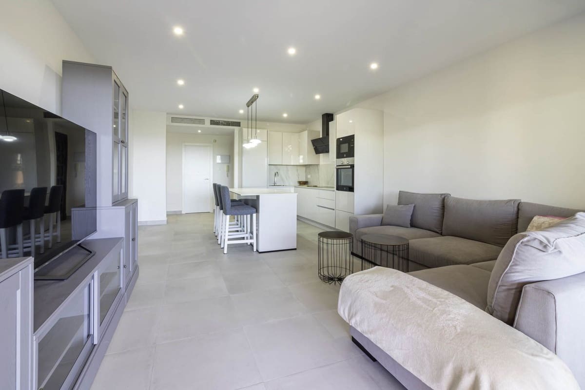 3 soveværelse Lejlighed til salg i Los Flamingos med swimmingpool - € 599.500 (Ref: 9276562)