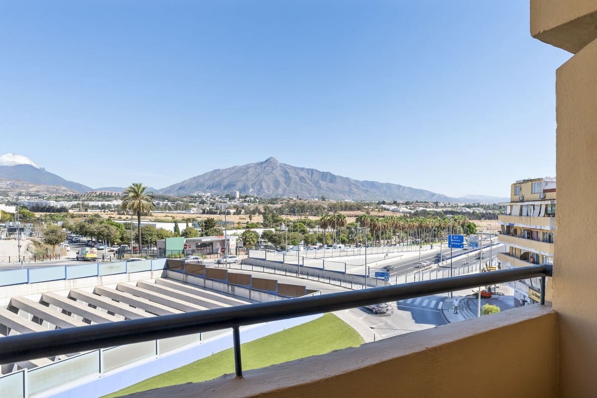 3 soveværelse Lejlighed til salg i San Pedro de Alcantara med swimmingpool - € 592.500 (Ref: 9306395)