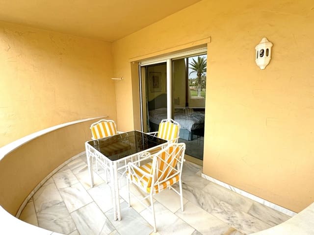 Apartamento de 2 habitaciones en Los Naranjos, Marbella en venta con piscina - 590.000 € (Ref: 9324355)