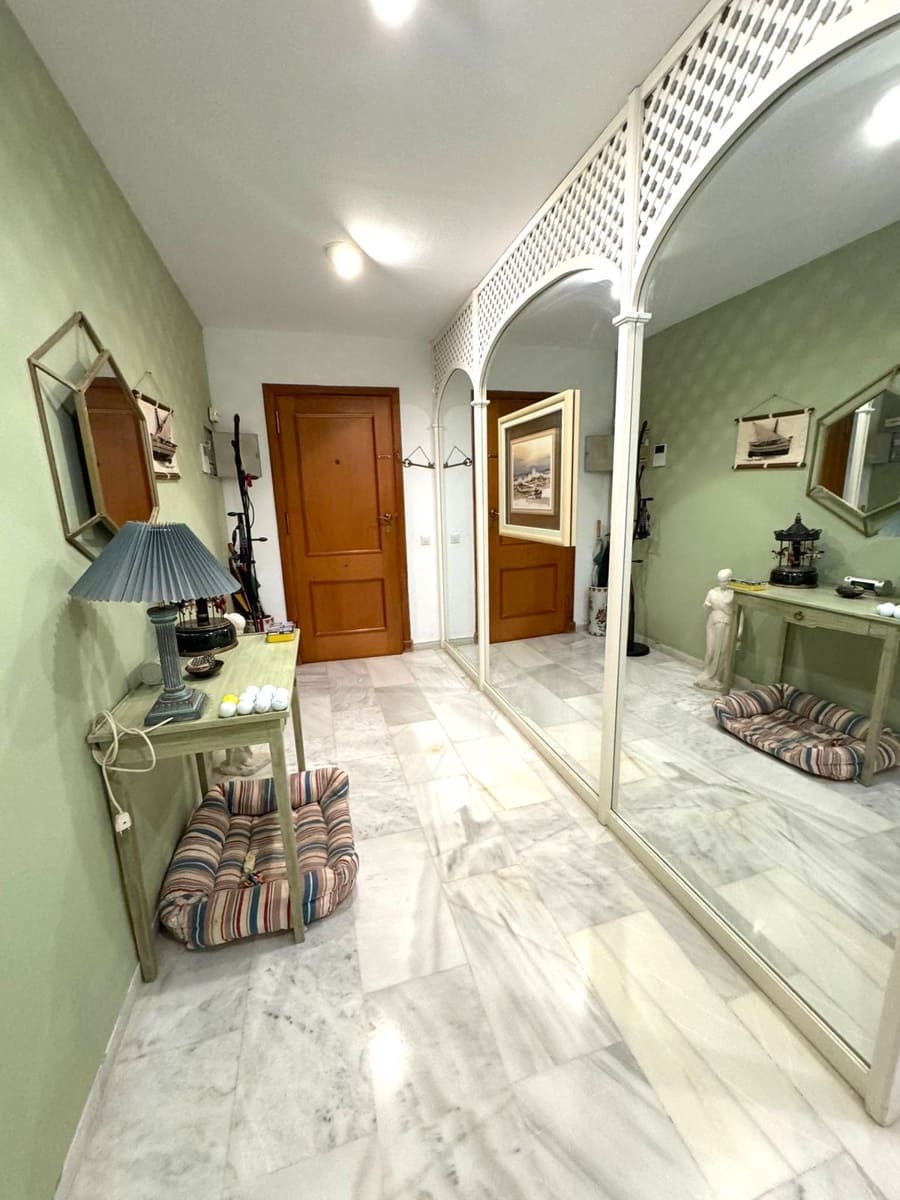 2 sovrum Lägenhet till salu i Nueva Andalucia med pool - 590 000 € (Ref: 9324355)