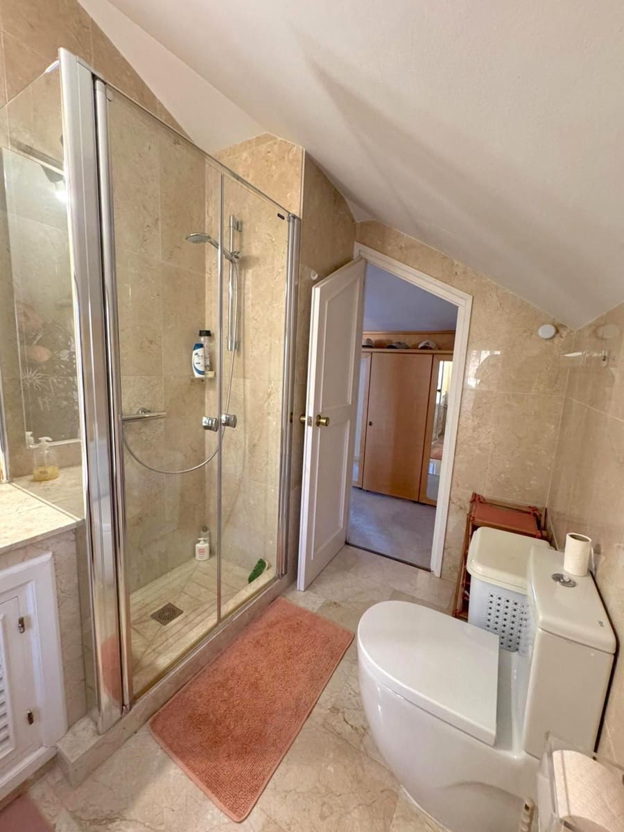 2 sovrum Lägenhet till salu i Nueva Andalucia med pool - 590 000 € (Ref: 9324355)