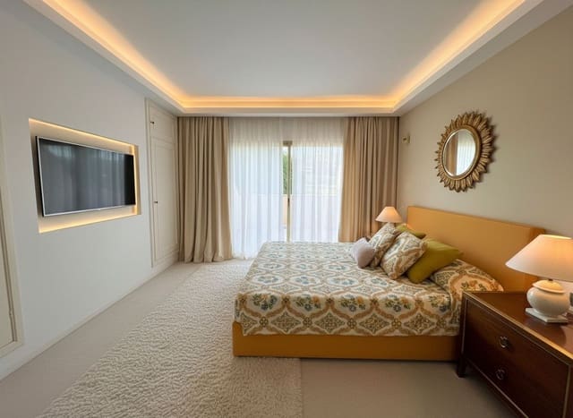 2 Zimmer Apartment zu verkaufen in Los Naranjos, Marbella mit Pool - 590.000 € (Ref: 9324355)