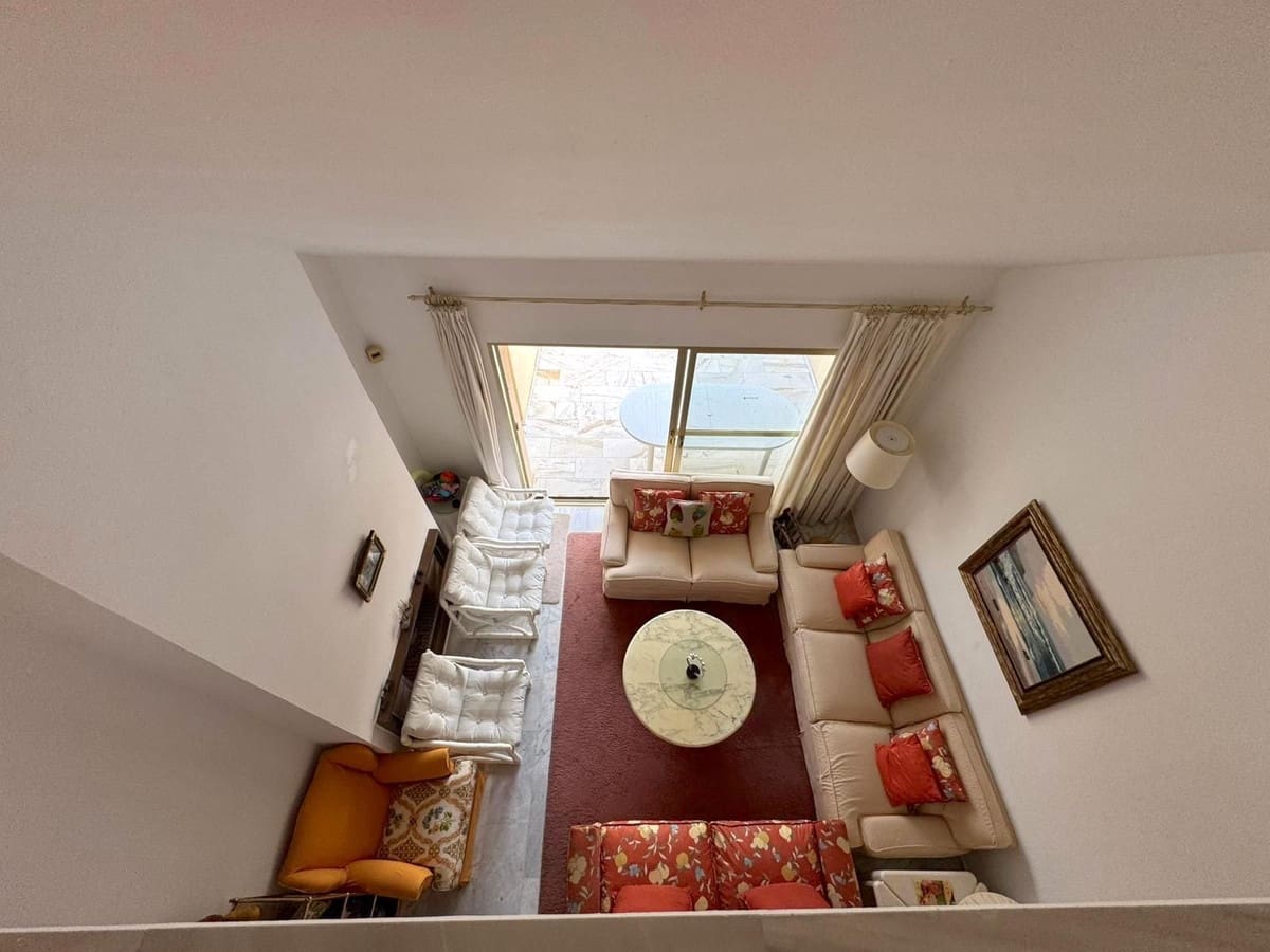 2 soverom Leilighet til salgs i Nueva Andalucia med svømmebasseng - € 590 000 (Ref: 9324355)