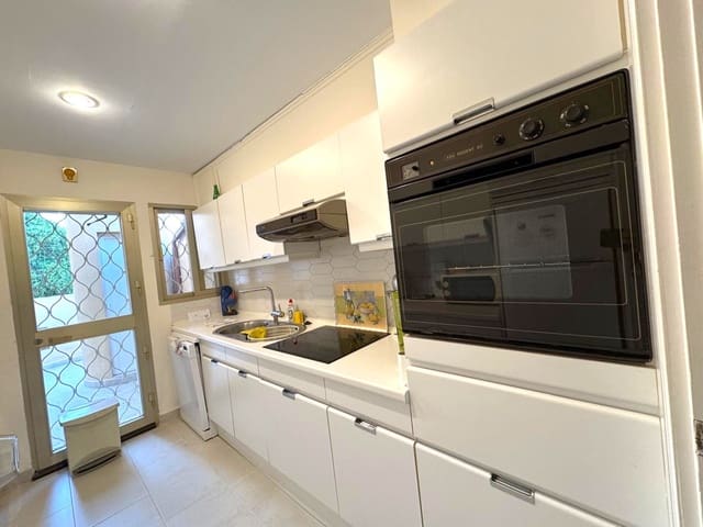 2 Zimmer Apartment zu verkaufen in Los Naranjos, Marbella mit Pool - 590.000 € (Ref: 9324355)