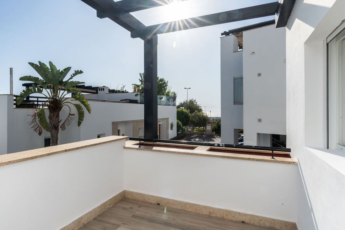 Apartamento de 3 habitaciones en Marbella en venta con piscina - 795.000 € (Ref: 9338520)