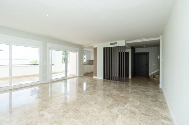 Apartamento de 3 habitaciones en Santa Clara, Marbella en venta con piscina - 795.000 € (Ref: 9338520)