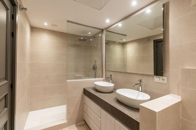 Apartamento de 3 habitaciones en Santa Clara, Marbella en venta con piscina - 795.000 € (Ref: 9338520)