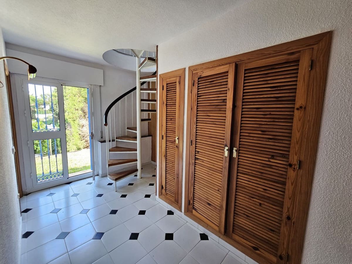 Casa de 3 habitaciones en El Chaparral en venta - 550.000 € (Ref: 9338522)