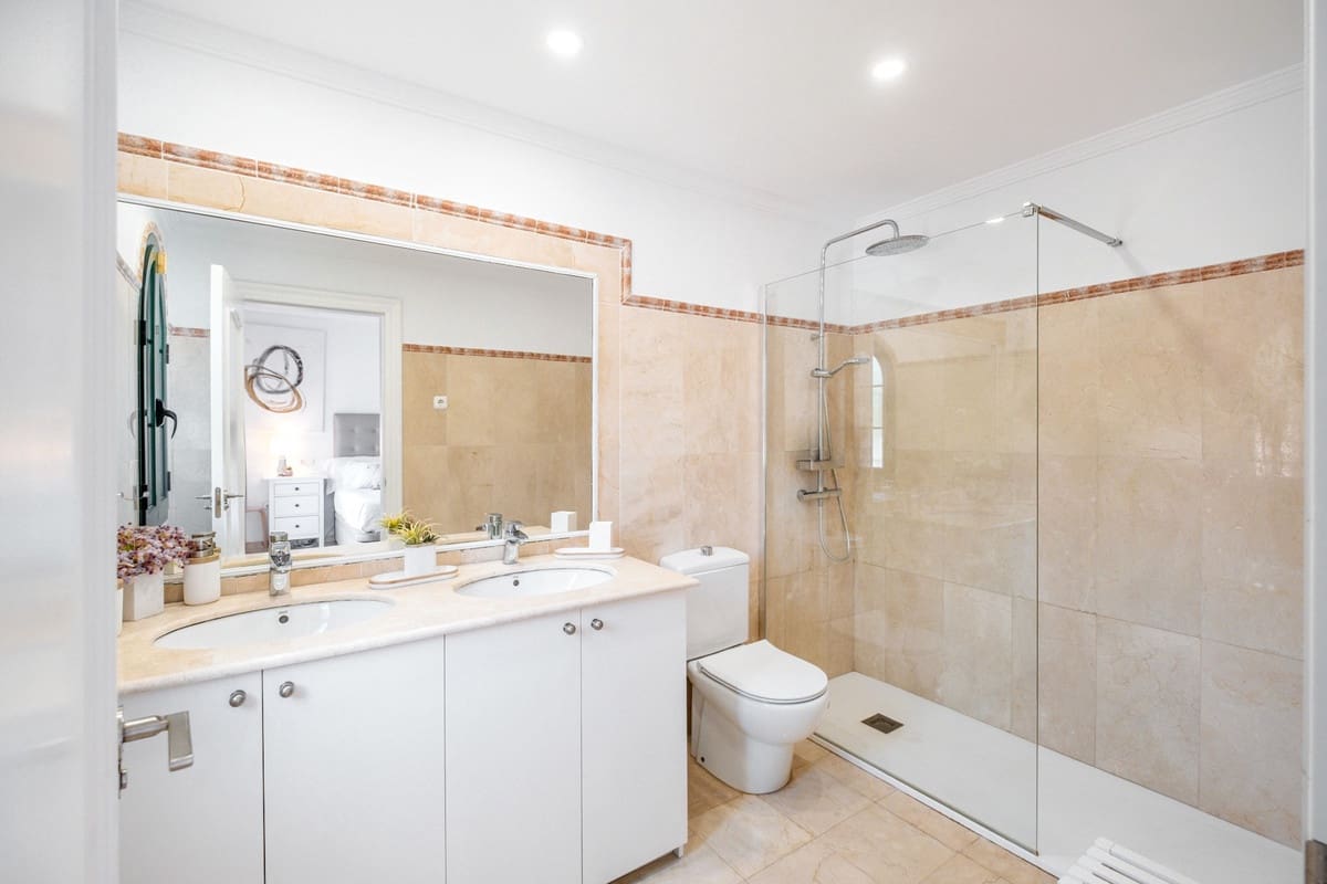 3 sovrum Hus till salu i Marbella med pool - 775 000 € (Ref: 9342163)