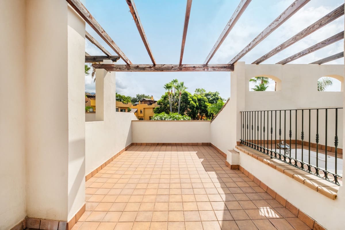 3 sovrum Hus till salu i Marbella med pool - 775 000 € (Ref: 9342163)