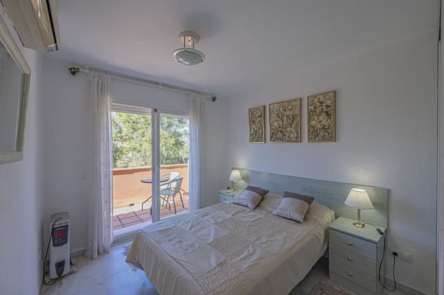 3 soverom Hus til salgs i Nueva Atalaya, Estepona med svømmebasseng - € 477 500 (Ref: 9342165)