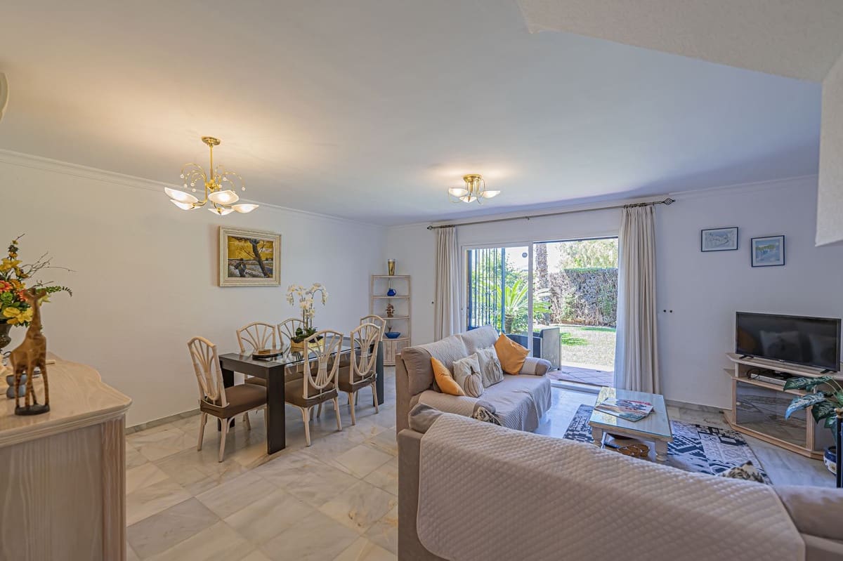 3 soverom Hus til salgs i New Golden Mile med svømmebasseng - € 477 500 (Ref: 9342165)