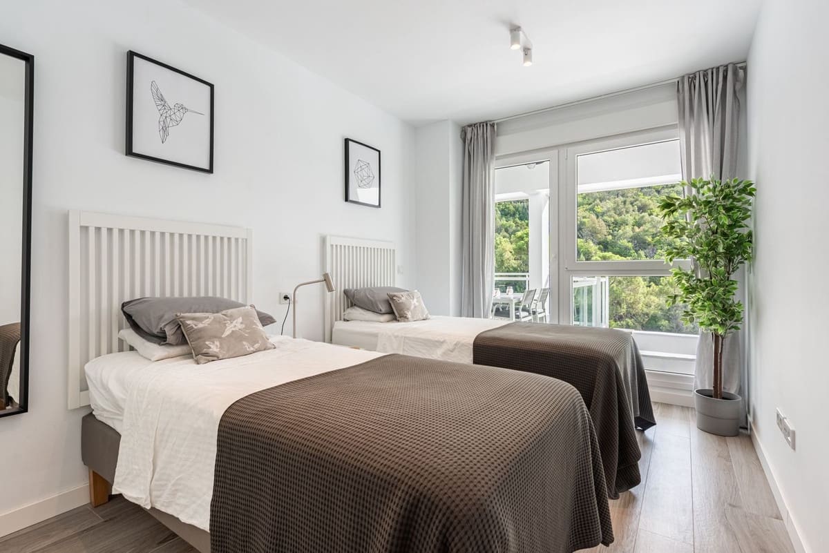 2 sovrum Lägenhet till salu i Benahavis med pool - 545 000 € (Ref: 9367780)