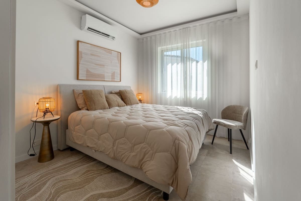 4 slaapkamer Villa te koop in Guadalmina met zwembad - € 1.695.000 (Ref: 9367782)