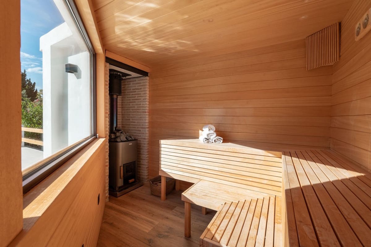 4 slaapkamer Villa te koop in Guadalmina met zwembad - € 1.695.000 (Ref: 9367782)