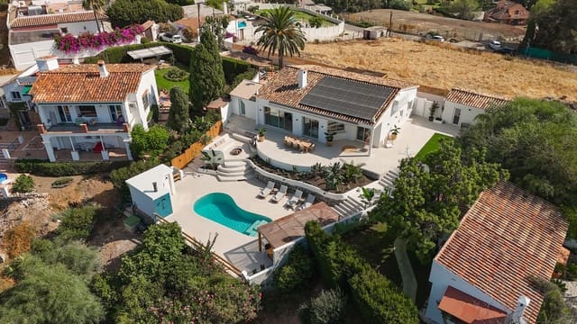 4 soverom Villa til salgs i Guadalmina Alta, Marbella med svømmebasseng - € 1 695 000 (Ref: 9367782)