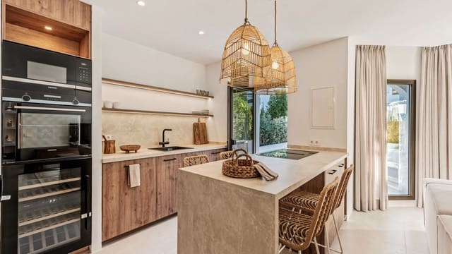 2 Zimmer Apartment zu verkaufen in Elviria, Marbella mit Pool - 635.000 € (Ref: 9375448)