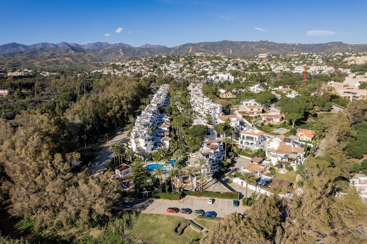 2 sovrum Lägenhet till salu i Elviria med pool - 635 000 € (Ref: 9375448)