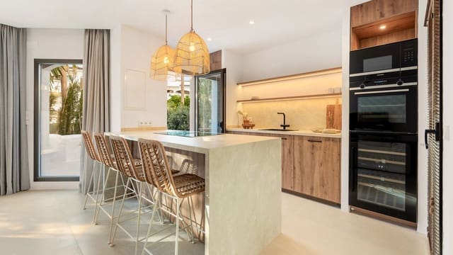 2 Zimmer Apartment zu verkaufen in Elviria, Marbella mit Pool - 665.000 € (Ref: 9375449)