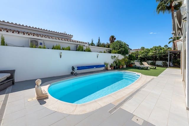 3 soverom Villa til salgs i Costalita, Estepona med svømmebasseng - € 1 600 000 (Ref: 9379332)