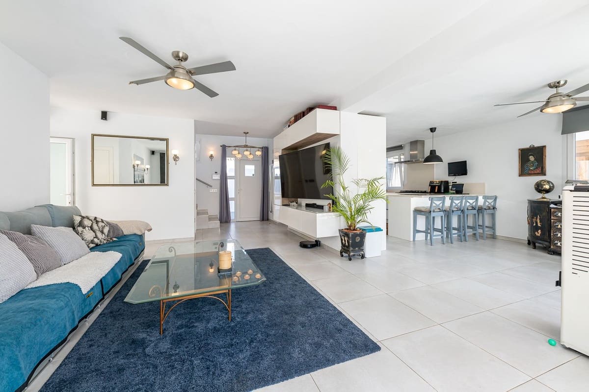 3 chambre Villa/Maison à vendre à Costalita avec piscine - 1 575 000 € (Ref: 9379332)